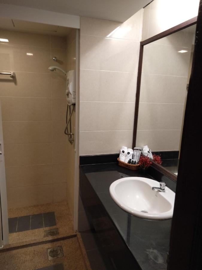Hotel Temu Primula Kampong Seberang Timor Esterno foto